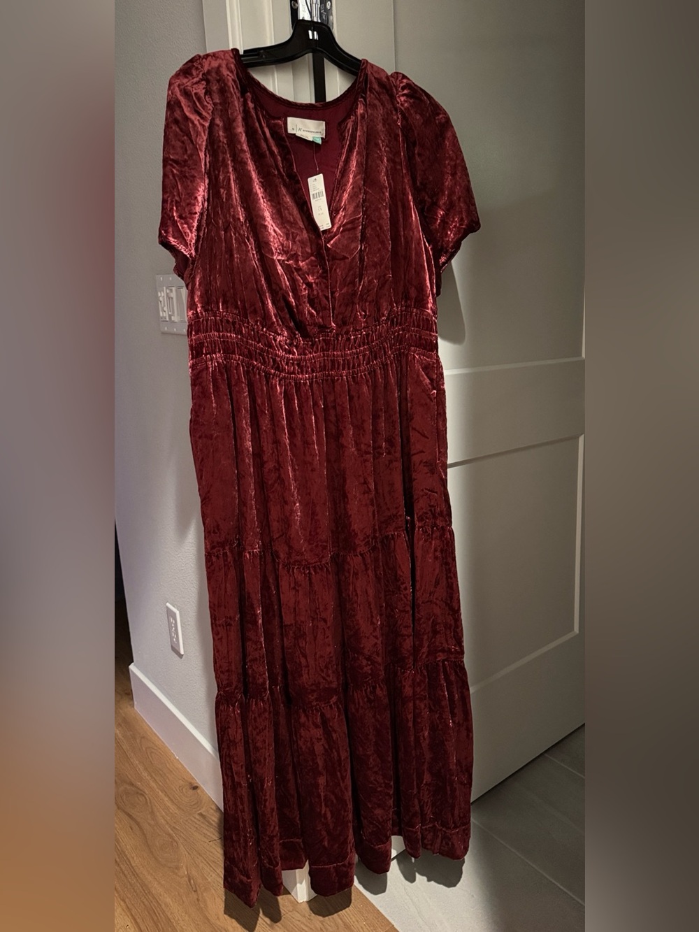 Anthro Velvet Edition Somerset Maxi Dress in Wine / Bordeaux NWT - Picture 3 of 4
